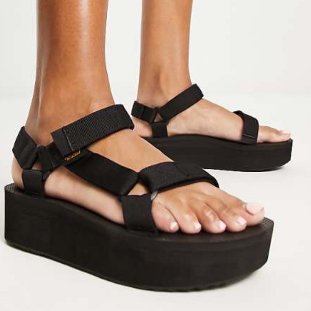 TEVA Flatform Universal Women’s Sandal - Black, Size 9